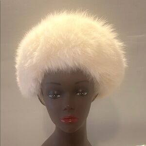 Elegant White Fur Women's Hat